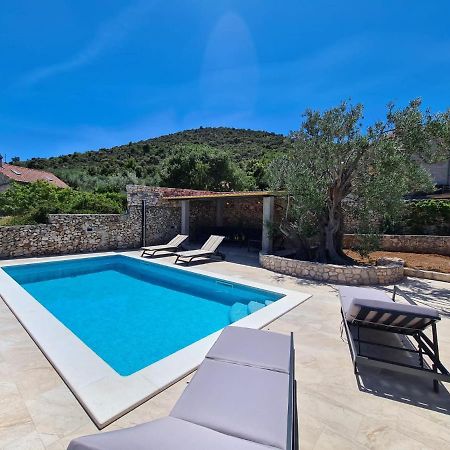 Olive Tree - House With Pool Villa Vinišće Buitenkant foto