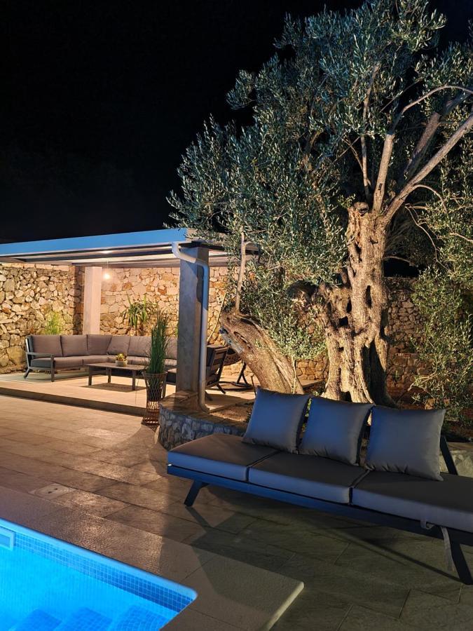 Olive Tree - House With Pool Villa Vinišće Buitenkant foto